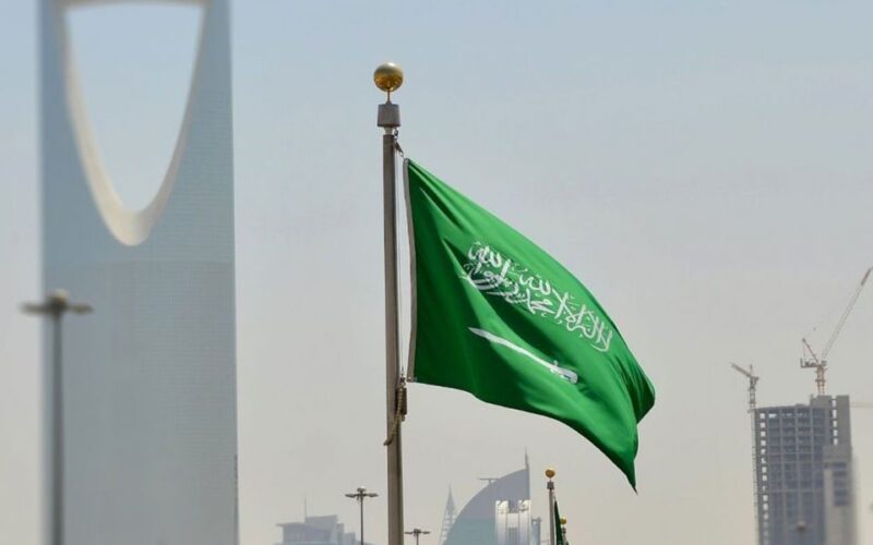 تعليق الدراسة ومسؤولان في الحجر المنزلي.. إليكم أبرز مستجدات كورونا في السعودية