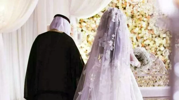 شاهد عروسة سعودية توثق بالفيديو فضيحة عريسها في ليلة زفافهما في فندق شهير