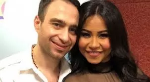 شيرين تنهار وتفقد قوتها وتكشف المستور عن تجاوزات حسام حبيب معها في غرفة النوم وكيف كان يجبرها على اوضاع تكرها وتهينها