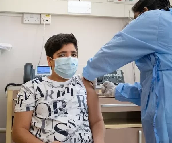 وزير الصحة يكشف تفاصيل تلقيح الطلاب الزامياً لجميع المراحل في المدارس بالمملكة