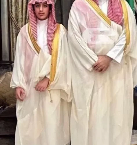 شاهد.. ظهور يخطف القلوب لنجل الامير محمد بن سلمان مع والده ولي العهد