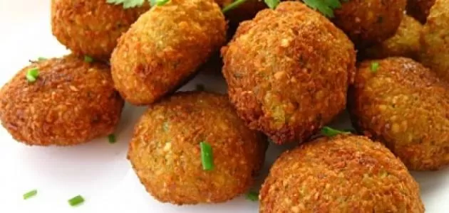 اعتبرها الأطباء سم قاتل وكارثة صحيه لم ينتبه لها أحد وعند معرفة السبب ستتوقف عن أكل الطعميه الى الأبد .. شاهد بالفيديو كيف يصبح الفول والطعميه سببا لهلاكنا ونحن لا نعلم!!