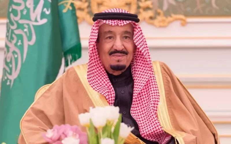 قرار ملكي ولأول مرة يسمح للمقيمين بالعمل في كافة هذه المهن في السعودية بدون كفيل