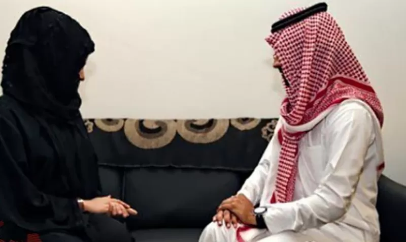 ثري سعودي طلق زوجته وشرد اولاده ليرضي عشيقته المغربية وعندما سافر اليها لاتمام الزواج شاهد ما اصابه بالجنون