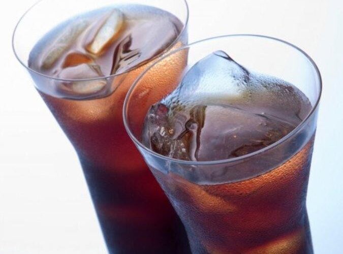 المشروبات الغازية تزيد خطر الوفاة… اليك السبب