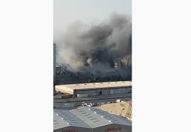 فيديو جديد يوثّق ما حصل بين الإنفجارين من مكان قريب جداً لوقوع حادث مرفأ بيروت