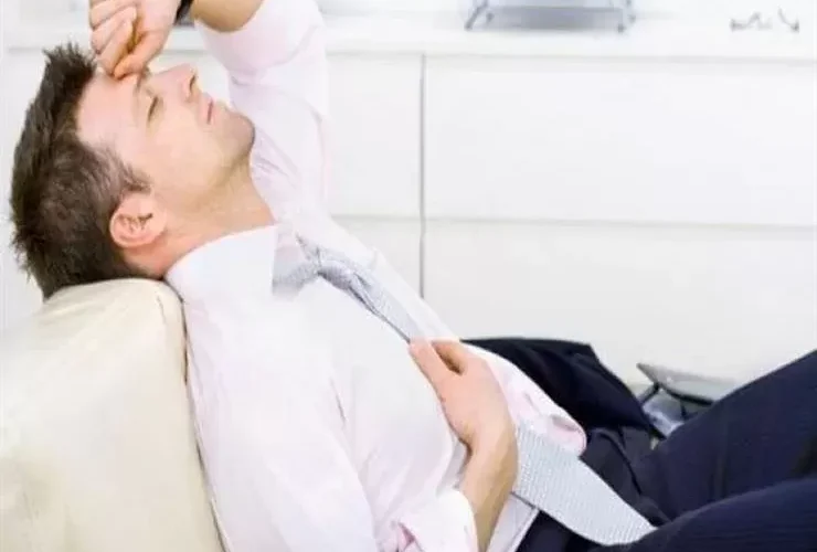 لماذا يجبان تقلق من شعورك المستمر بالتعب والارهاق ؟ معلومات ستصدمك عن السبب الحقيقي لهذا الشعور