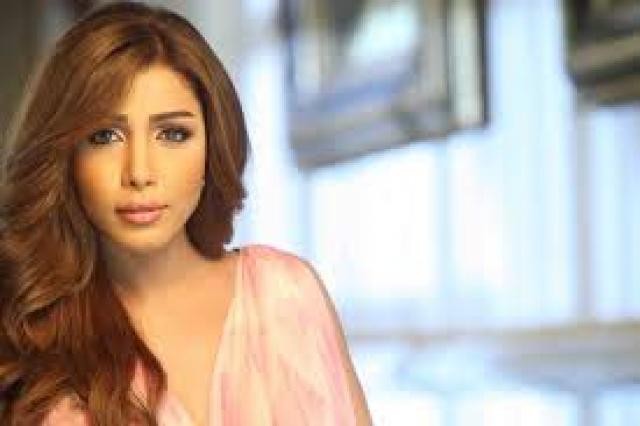 بعد بكائها على بيروت .. بالفيديو: فنانة يمنية ترد على اتهامات بعدم الانتماء لليمن !