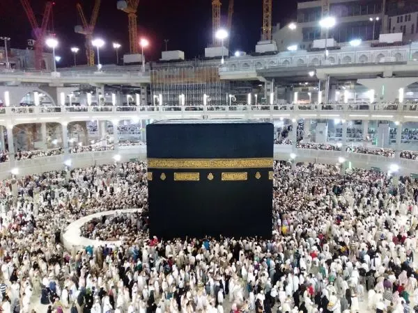 كل ما تريد معرفته عن تأشيرة العمرة العائلية التي اعلنت عنها السعودية رسمياً