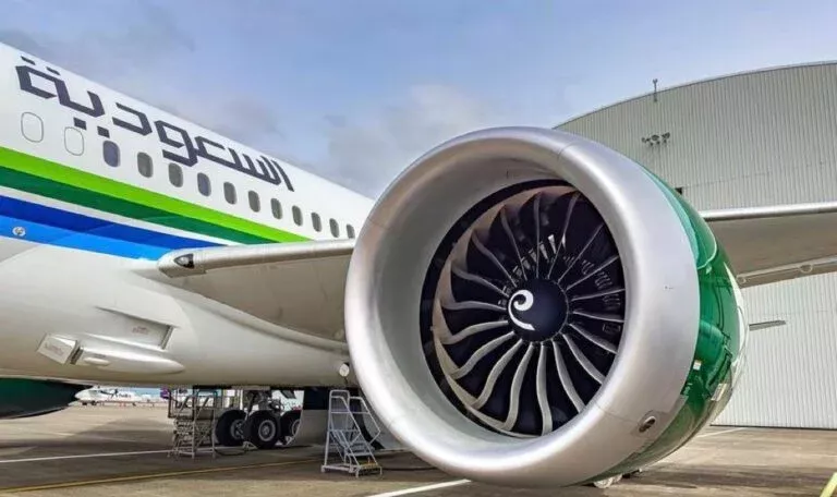 شاهد: الخطوط الجوية السعودية تفجر مفاجأة مذهلة وتعيد ذكريات زمن الطيبين