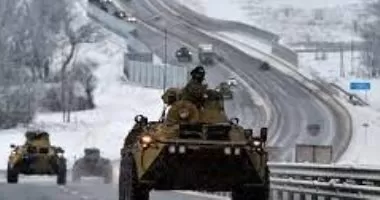 شاهد الطائرات الأمريكية المرعبة تهبط في حدود روسيا استعداداً للضربة الأولى