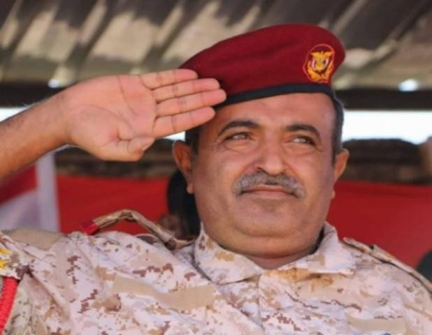 إجراء دور الاستلام والتسليم لقائد اللواء 35 مدرع بتعز  (صور)