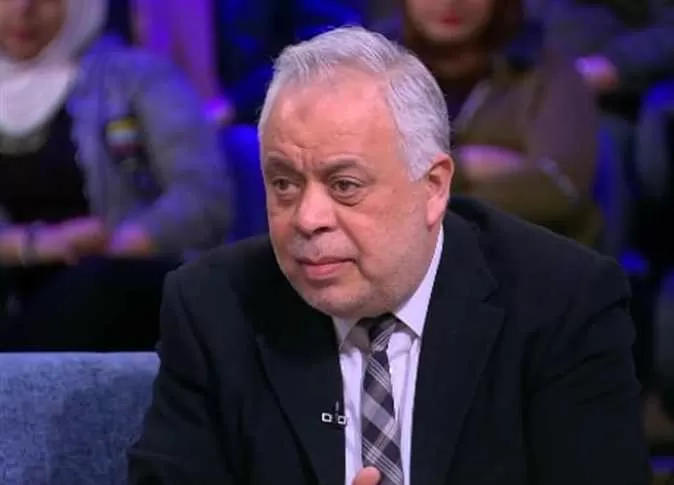 كشف المستور عن مخرجين يبتزو نجمات شباب جنسياً مقابل الشهرة وفنان مصري شهير يروي التفاصيل التي شاهدها بعينه