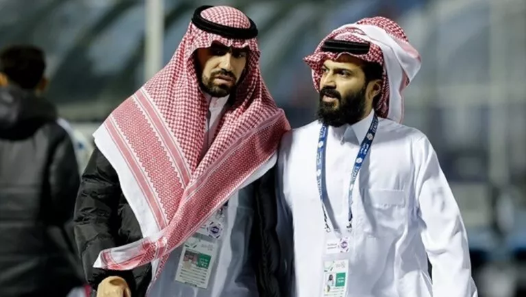 تسريبات من باريس تكشف الصفقة التي وصل رئيس الاتحاد السعودي ونائبه لاتمامها بعد اغلاق ملف انتقال محمد صلاح