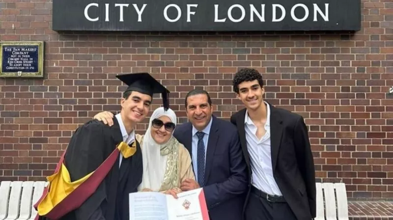 الفيديو الفضيحة للداعية عمرو خالد من لندن