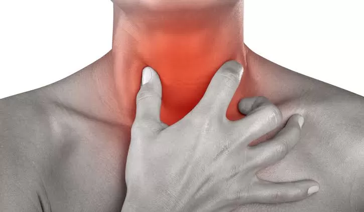 الغرغرة بهذه الوصفة المنزلية الطبيعية تخلصك من الام واعراض التهاب الحلق خلال دقيقتين فقط