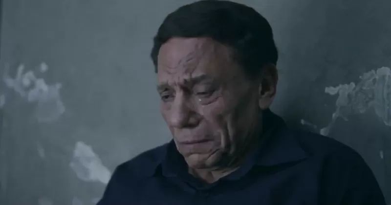 اعترافات عادل إمام التي صدمت جمهوره وأبكتهم : عشت أياما سوداء ولقيت نفسي في الشارع بدون مليم؟
