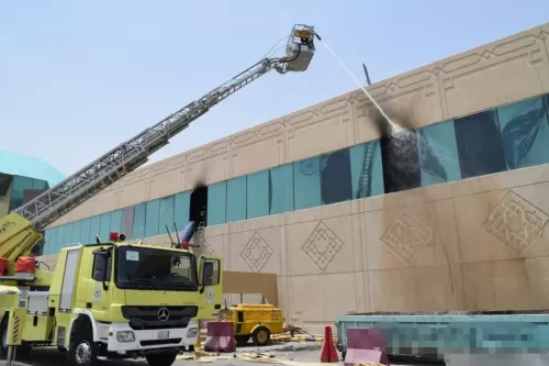 بالصور: النيران تلتهم اكبر مولات الرياض