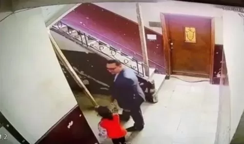 مصر: تطورات جديدة بشأن المتحرش بطفلة داخل عمارة.. وكشف معلومات أولية عنه