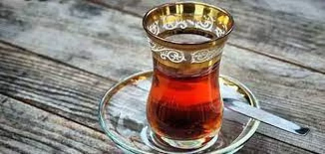 شرب الشاي في هذا الوقت من اليوم يحوله الى مشروب قاتل يدمر اعضاءك الحساسة ويفقدك توازنك