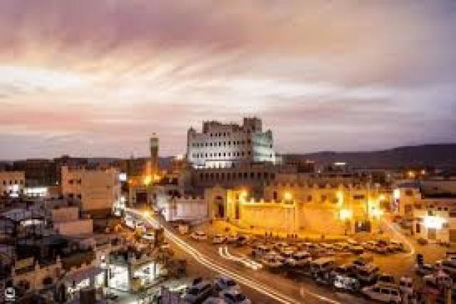 أمن سيئون حضرموت يكشف ملابسات سرقة محل تجاري ويستعيد المسروقات