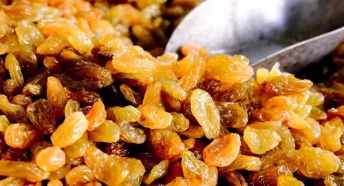 هذا ما يفعله كوب من شراب الزبيب في جسمك