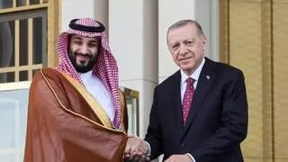 تفاعل واسع بعد لقاء محمد بن سلمان بالرئيس التركي والقيام بهذا الفعل النادر!