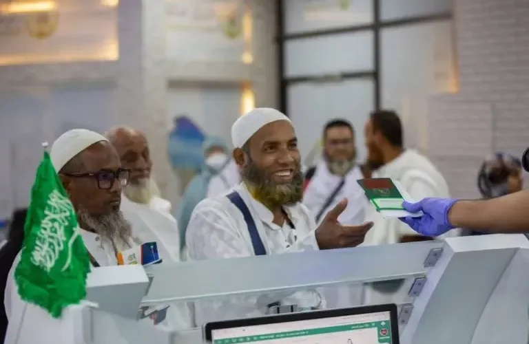 السعودية تعلن وصول رقم مليوني قياسي للحجاج القادمين من خارج المملكة