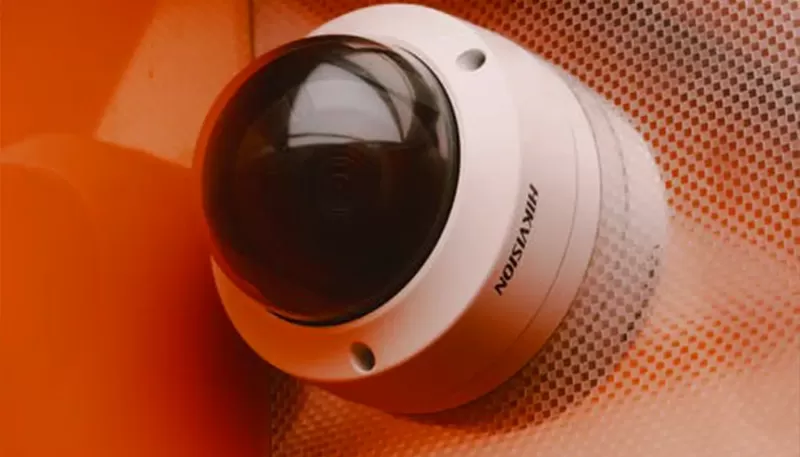 كشف كاميرات تجسس في حمامات النساء داخل سفارة دولة عظمى