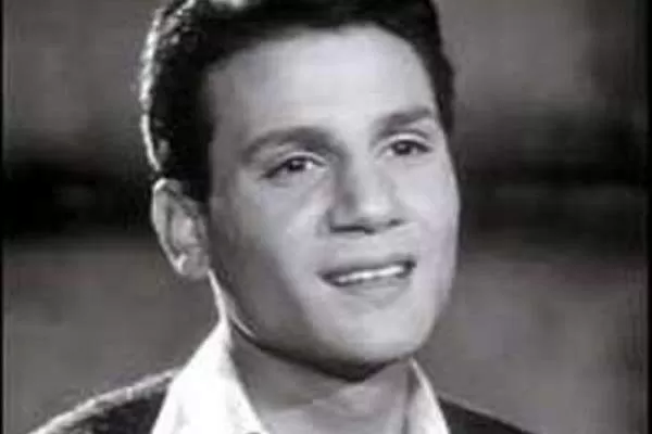 شاهد: بعد نصف قرن تسريب صورة لوجه عبد الحليم حافظ لحظة وفاته تصدم كل من شاهدها حول خاتمة العندليب