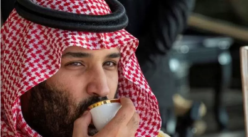 رقم خيالي لسعر الكوب الذي يتناول به ولي العهد السعودي الأمير محمد بن سلمان قهوته