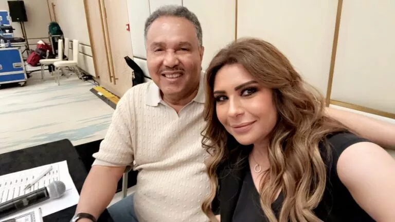 سارة دندراوي في مقطع طريف مع فنان العرب