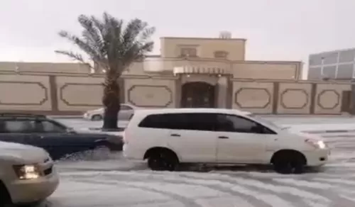 فيديو مرعب من السعودية لانهيار قصر افراح وسط صرخات الحاضرين