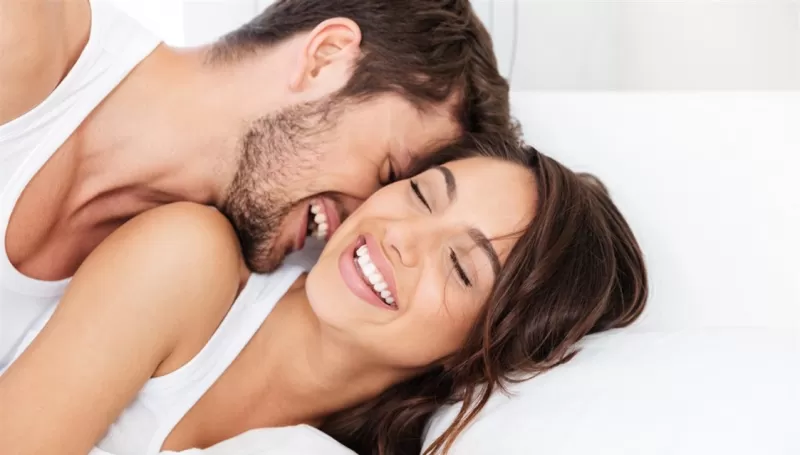 هذه العلامات عندما تظهر على الزوجة فإنها تشعر برغبة جنسية قوية