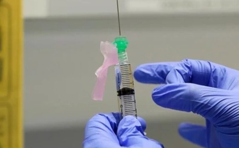 هذا ما حدث لابنة الرئيس الروسي عقب تجربتها لقاح كورونا