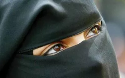 سعودية تطلب من شخص تقدم للزواج منها لنحت هذه الصورة على جبل لتكون هذه هي النهاية الصادمة