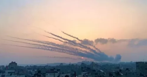 شاهد: جنود الإحتلال يوثّقون الرعب الشديد الذي عاشوه وصواريخ المقاومة فوق رؤوسهم تتجه إلى تل أبيب