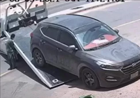 سعودية تروي كيف تم سحب سيارتها وهي بداخلها بسبب هذه المخالفة الصادمة