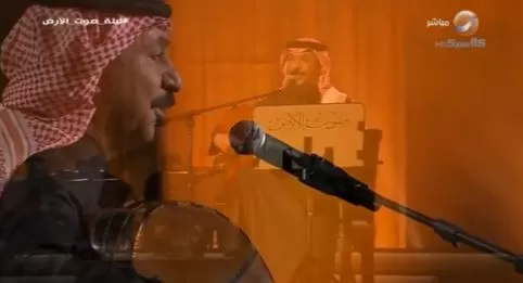 شاهد..الفنان عبادي الجوهر يُغني لِـ صوت الأرض طلال مدّاح بالرياض
