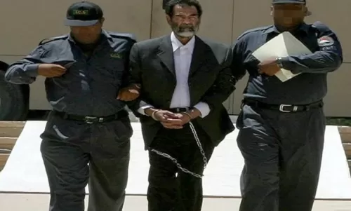 فيديو لمحامي صدام حسين يكشف فيه اسرار تنشر لأول مرة عن رئيس العراق وحقيقة من اعدمه وكيف تمت عملية الاعدام