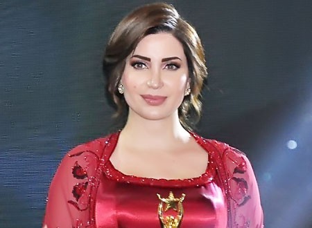 الممثلة السورية نسرين طافش تكشف سر سعادتها من انتشار الشائعات حولها