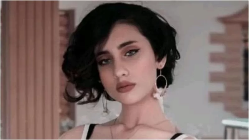 شاهد: اثير الحلوة تشعل السعودية بصور رقص جرئ بملابس غريبة