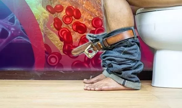 اشياء مقززة تقوم بها في الحمام تسبب تلف اهم اعضاءك يجب عليك التوقف عنها فوراً