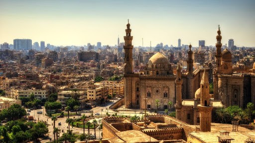 الحزن يعم الأوساط اليمنية في القاهرة عقبَ الصدمة المؤسفة للطفلة اليمنية التي وجدت وعليها أثار الاغتصاب