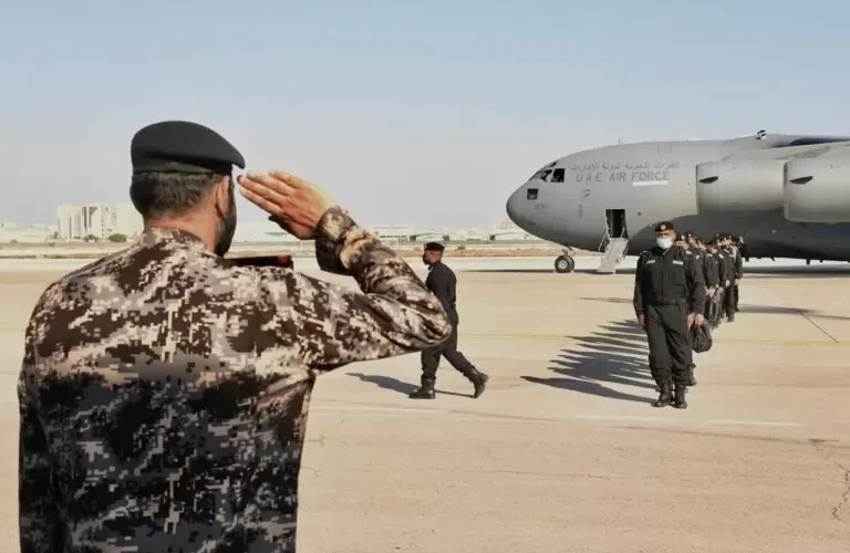 شاهد: وصول قوات امنية كبيرة من الإمارات الى السعودية في مهمة عاجلة