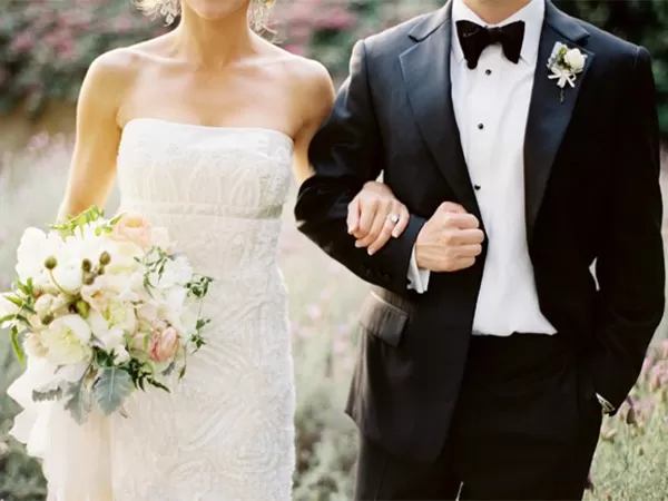 في ليلة الزفاف .. والد العروسة يصدم الكل ويزوج ابنته لشاب أخر بدلاً عن العريس .. لن تستطيع تصديق السبب !