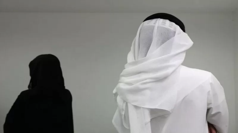 رجل اعمال سعودي ثري طلق زوجته وام اولاده ليتزوج بعشيقته المغربية وفي ليلة دخلتهم اصابه الجنون بما شاهده بعينه ولم يستطع الكلام