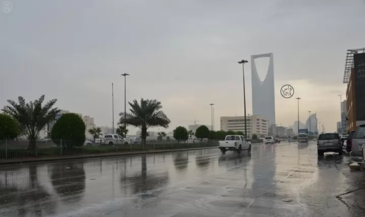 عاجل : الدفاع المدني في السعودية يحذر من امطار غزيرة على الرياض