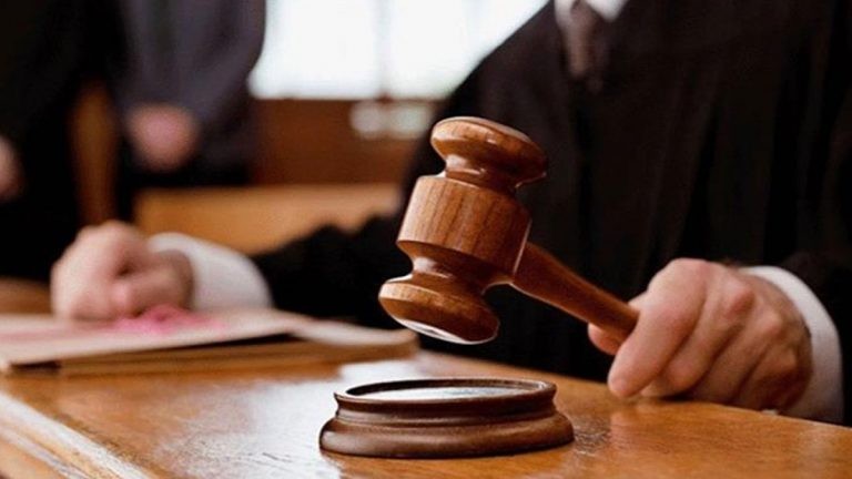 خليجي يفضح أشقاءه بمقاطع فيديو بسبب الميراث