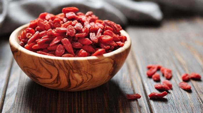 فكري بتناول توت غوجي لتحفيز الذاكرة